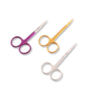 Tijeras profesionales hechas a mano con bordes afilados que ofrecen precisión en cada corte para dar forma al vello facial y recortar las cejas. - Product Image 5