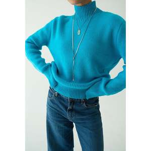 เสื้อสเวตเตอร์ถักแขนผ่าสีน้ำเงิน - Product Image 5