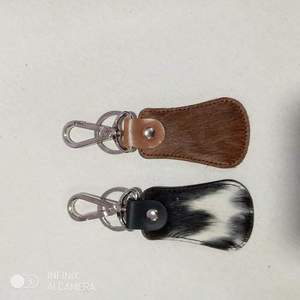 Logotipo personalizado Brújula Llavero Titular Regalo promocional con cuero genuino y hebilla de metal Diseño Llaveros personalizables - Product Image 1