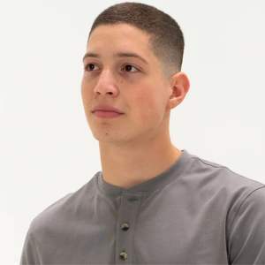 Durable Outdoor <b>Long</b> <b>Sleeve</b> <b>Henley</b> Top for <b>Men</b> - Comfortable Fit, Made for Rugged Use, Ideal for Work and Leisure - Product Image 5