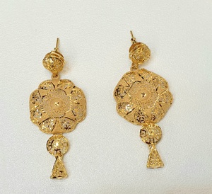 Ensemble de bijoux floraux plaqué or 24 carats pour femmes SARA, collier, boucles d'oreilles et bague en laiton filigrané pour mariage, fête ou cadeau - Product Image 2