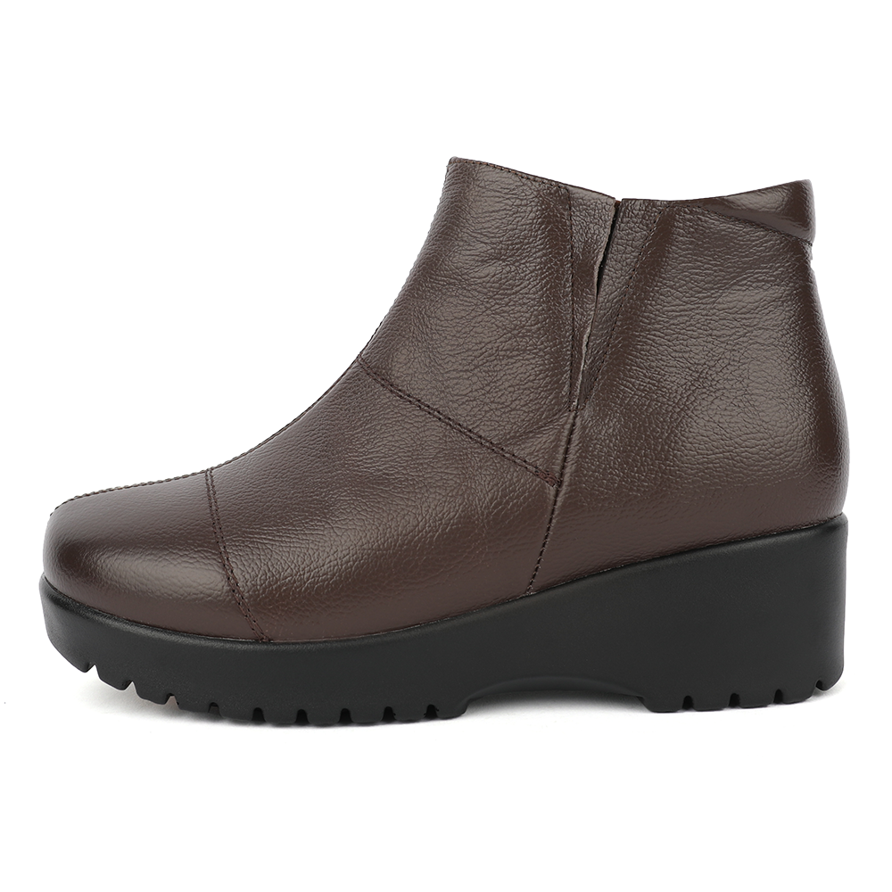 สีน้ำตาล