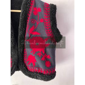Veste d'hiver unisexe en tissu Suzani brodé de fleurs en coton avec gilet court et vêtements d'extérieur décontractés - Product Image 4
