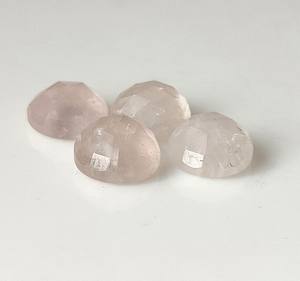 พลอยโรสควอตซ์สีชมพูธรรมชาติทำมือ ขนาด 3 มม.-30 มม. ทรงกลมเจียระไนแบบบริลเลียนท์ พร้อมเอฟเฟกต์เปลี่ยนสีและประกายไฟ สำหรับทำเครื่องประดับขายส่ง - Product Image 2