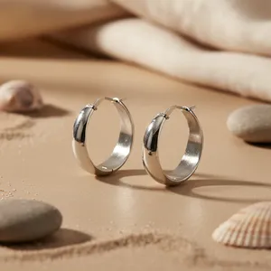 Boucles d'oreilles créoles fines et minimalistes en argent pour femme, bijoux délicats - Product Image 2