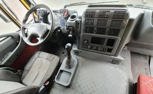 รถดัมพ์ Ive-co ปี 2010 รุ่น uro 5 กำลัง 451-500 แรงม้า ระบบขับเคลื่อน 8x4 เครื่องยนต์ดีเซล พร้อมถังบรรทุกขนาด 26.840 มม. และความจุบรรทุก 31-40 ตัน - Product Image 6