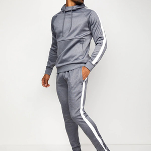 Survêtements de sport personnalisés à logo par sublimation, coupe ajustée, séchage rapide, pour la gym et le fitness, collection 2026 – Vente en gros - Product Image 1