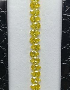 เพชรทรงลูกแพร์สีเหลืองแฟนซี  เพชรสังเคราะห์ทรงลูกแพร์  ความใสระดับ VVS-VS  สำหรับแหวนหมั้นและเครื่องประดับ - Product Image 1