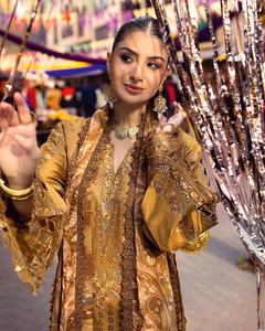 Bonitos trajes étnicos paquistaníes de diseñador de AJM Trade House 1044 - Product Image 3