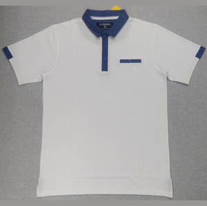 Camiseta Gótica de Punto Antiarrugas para Hombre con Diseño Estampado - Product Image 2