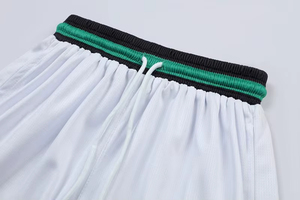 Short de basket-ball imprimé pour hommes avec maille respirante et taille ajustable, coupe athlétique longue pour les sports d'été - Product Image 3