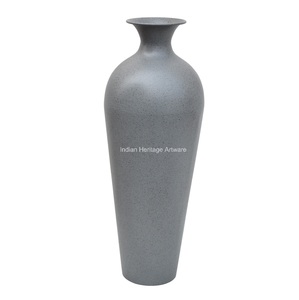 Jarrón de Flores Contemporáneo de Hierro Forjado para Bodas y Eventos; Modelo Indiana IHA2408; Marca IHA, Venta al Por Mayor Disponible - Product Image 1