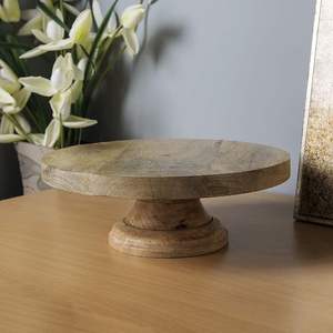 Soporte para pasteles en tono de madera natural con atractivo artesanal para decoración de mesa de cocina o servicio de postres en fiestas - Product Image 4