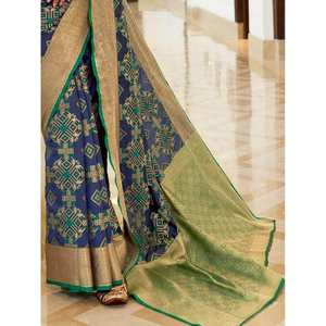 Sari de Boda de Seda Azul Marino con Blusa, Atractivo Traje de Novia - Product Image 4