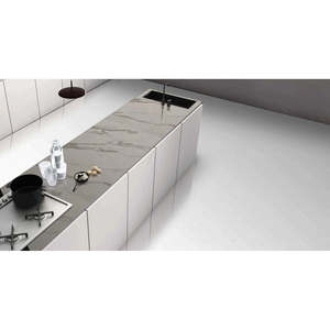 Plaque de quartz Unionstone, collection Calacatta Zembrino, application murale moderne, imperméable, grande dalle - Product Image 2