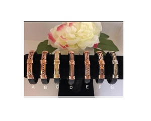 Bracelet magnétique torsadé tendance pour soulager la douleur, bracelet de thérapie magnétique de créateur en gros - Product Image 2