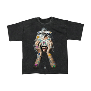 Camiseta Oversize con Lavado Ácido y Estampado de Chica con Tatuaje y Dinero, Estilo Urbano Vintage para Mujer, Verano, 100% Algodón Transpirable - Product Image 1
