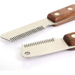 Cuchillo pelador de acero inoxidable con logotipo personalizado para perros con mango de madera, instrumento veterinario reutilizable hecho en Pakistán - Product Image 4