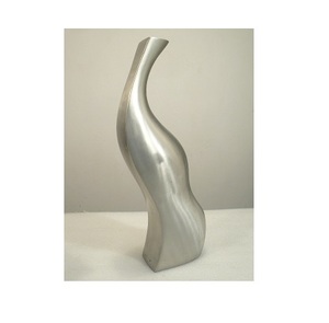 Vase à fleur décoratif en aluminium Design moderne - Product Image 1