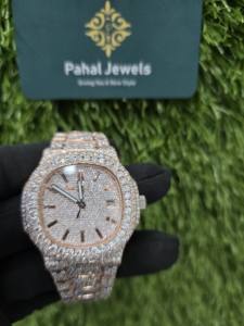 Reloj de Lujo con Esfera de Diamantes de Hielo Mecánico Automático, Ventana de Cristal, Moissanita VVS, Totalmente Engastado, Estilo Hip Hop, Caja Plateada Hecha a Mano - Product Image 3