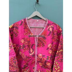 Veste courte matelassée en coton faite à la main motif kimono réversible avec décoration brodée pour le bureau ou la fête bord brut - Product Image 4