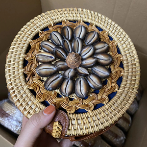Nouvel arrivage de sac en rotin rond coquillage Bali fait à la main avec poignée en cuir pour femmes en osier artisanat sac été coffret cadeau - Product Image 1