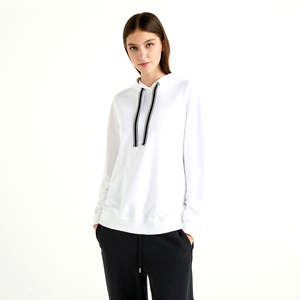 Sudadera con Capucha de Invierno de Manga Larga para Mujer, con Estampado de Moda, Logotipo en la Parte Delantera, Secado Rápido, Transpirable, Personalizada, de Alta Calidad, 100% Algodón - Product Image 1