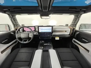 NEAT 2022, Hoommer EV, faible kilométrage, transmission automatique, toit ouvrant panoramique, éclairage LED, feux diurnes LED - Product Image 4