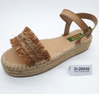 Sandales en cuir et raphia pour femmes, avec bride à boucle en cuir, confortables, pour l'extérieur et les soirées, tendance mode, semelle intérieure antidérapante, semelle extérieure en TPR