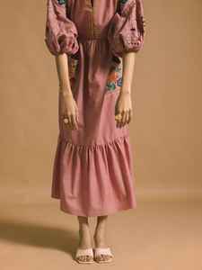 ชุดเดินชายหาดของผู้หญิงผ้าคอตตอนความยาวปานกลางแนววินเทจปักลายดอกไม้100% มีกระเป๋าสำหรับฤดูร้อน - Product Image 4