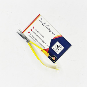 กรรไกรขนาดเล็กสีเหลืองพร้อมใบมีดสแตนเลสปลายเงินคมสำหรับการแต่งหน้าเพื่อความงาม - Product Image 4