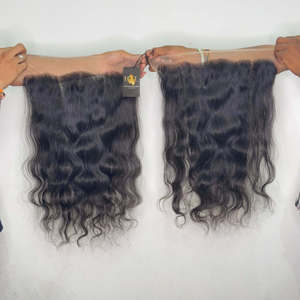 Paquet de cheveux humains naturels du temple indien bouclés, lisses, avec fermeture en dentelle frontale, faisceaux à ondulations profondes avec dentelle frontale HD - Product Image 1