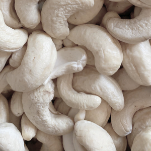 Vente flash 2023 Noix de cajou WW180, WW240, WW320, LP Noix de cajou brutes Noix de cajou en gros Prêtes à être expédiées - Product Image 1