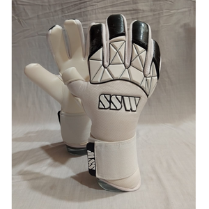 Gants de gardien de but d'extérieur respirants au design personnalisé Gants d'entraînement de football allemands en latex antidérapants fabriqués à partir de cuir de qualité - Product Image 1