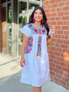 Magnifiques robes courtes à manches courtes en coton tricoté mexicain vintage classique, brodées à la main, style streetwear, taille naturelle, lavables - Product Image 3