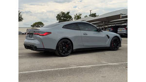 2024 B * M * W M4 Competition Coupe xDrive AWD Voiture d'occasion certifiée d'occasion - Product Image 3