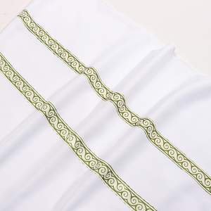 Casulla de Celebrante para Hombre, Túnica Vintage de Sacerdote, Capa, Sotana, Vestimenta Blanca para Venta en Línea - Product Image 6