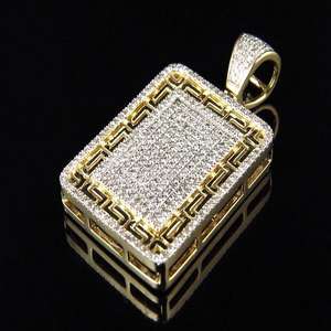 Colgante Rectangular de Lujo en Oro y Plata de Ley de 25 Quilates VVS1 con Borde de Llave Griega, Totalmente Engastado con Moissanita Brillante, Amuleto Premium de Moda - Product Image 4