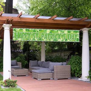 Bandera del Festival del Día de San Patricio - Fondo de Fiesta con Trébol Verde Irlandés - Product Image 2
