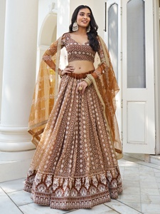 Lehenga de red semicosturida con bordado de hilo y lentejuelas, blusa sin coser y dupatta de red bordada - Product Image 3