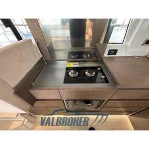 Lancha a Motor con Techo Rígido Sealine C335V - Product Image 6