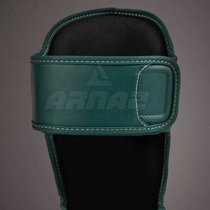 Espinillera de Boxeo con Acolchado Reforzado y Ajuste Equilibrado, con Acolchado Ligero y Movimiento Suave - Product Image 5