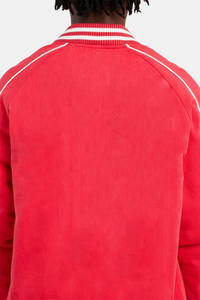Chaqueta universitaria con cierre de botón de Color rojo con logotipo y diseño personalizado para hombre, botón bombardero universitario de béisbol Letterman de lana gruesa - Product Image 6