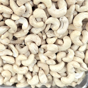 Fabrication de noix de cajou brutes en gros 160 180 240 meilleure qualité Santigo usine en gros exportée vers l'UE, Moyen-Orient - Product Image 1