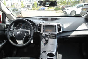 2014 usado To-yo-ta Ve_n_za LE AWD - Product Image 2