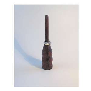 ที่ใส่แหวนไม้ไม่เหมือนใครสไตล์วินเทจผสมผสานงานทำมือจากไม้ธรรมชาติมาพร้อมแหวนซ้อนขาตั้งเรียวเรียบ - Product Image 1