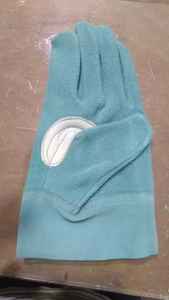 Gants en cuir de sécurité robustes faits à la main en usine fonction anti-coupure ignifuge anti-chaleur finition fine pour la protection des mains et des bras - Product Image 4