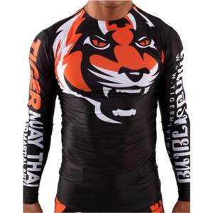 Hombres logotipo personalizado BJJ Rash Guard MMA sublimado estiramiento fabricado industrialmente desgaste de artes marciales - Product Image 3