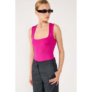 Blusa Casual para Mujer, Bordada, Cuello Redondo, Corte Regular, Manga Corta, Talla XL, con Encaje, Lentejuelas, Plumas y Diseño 3D en la Parte Delantera, Poliéster - Product Image 4