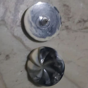 Pendientes de Resina de Diseño Starling, Elegantes y Modernos, Plateados, Hechos a Mano con Cuentas de Semillas, Únicos, para Fiestas de Mujeres - Product Image 1